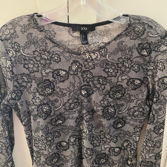 Forever 21 Sheer Top - Size L - fits like M - Picture 2 of 5